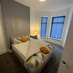 Amazing 8 Person 4 Bedroom And 2 Bathroom Mega House!